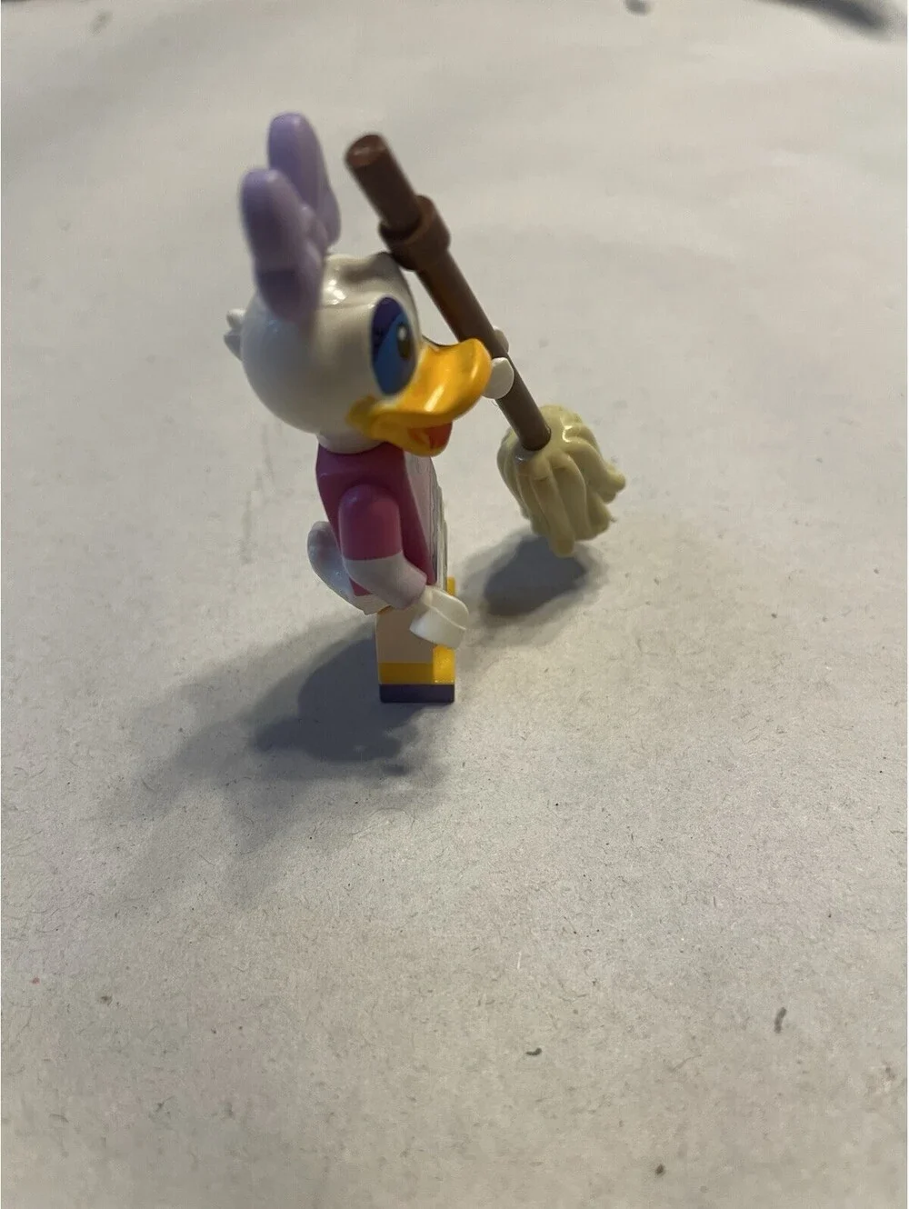 PRCK Disney Castle Minifigure Daisy Duck